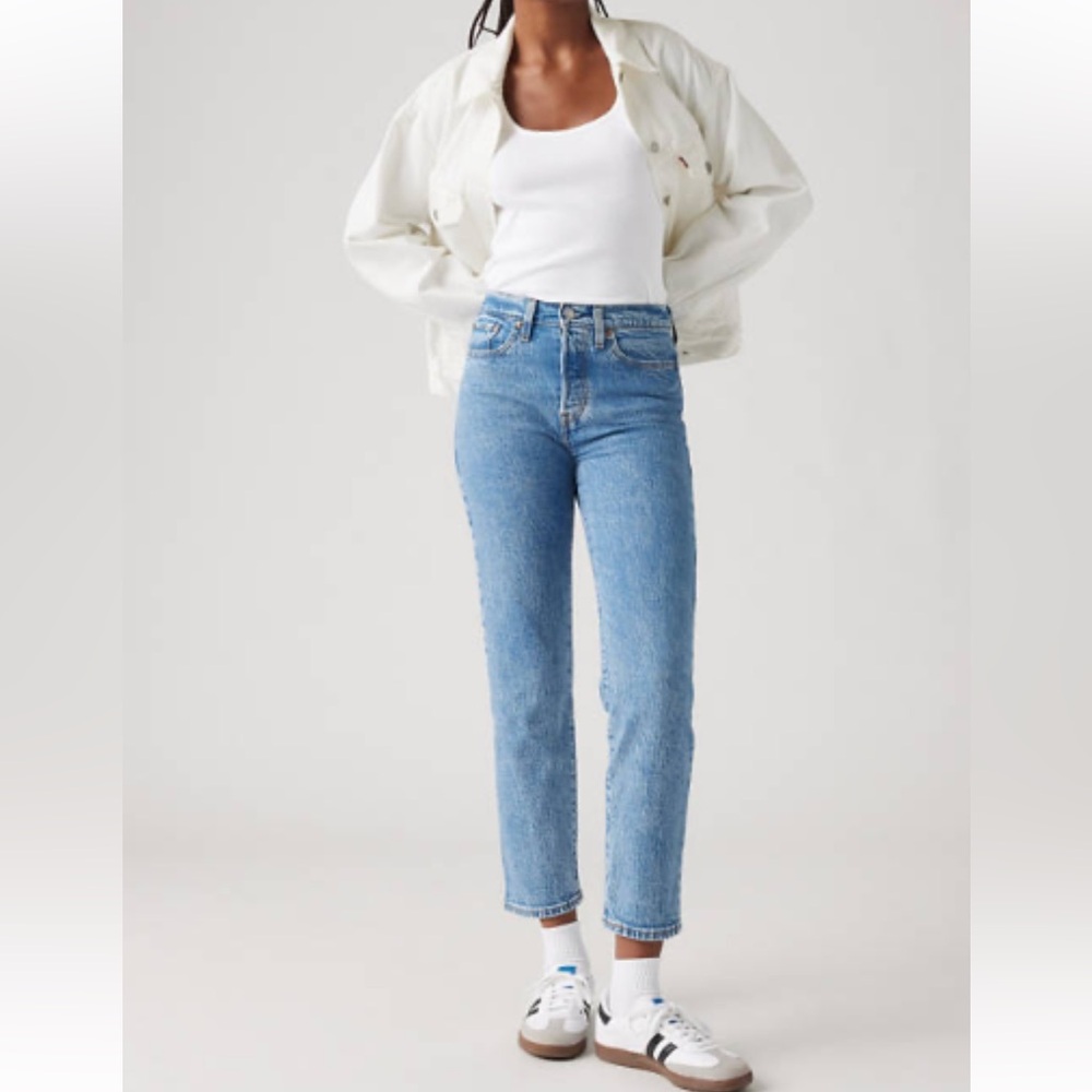 Levi’s Wedgie Straight Jeans